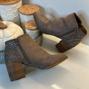 Fergie Footwear Bless Bootie Color Doe/Taupe size 9M EUC retailed for $79.99